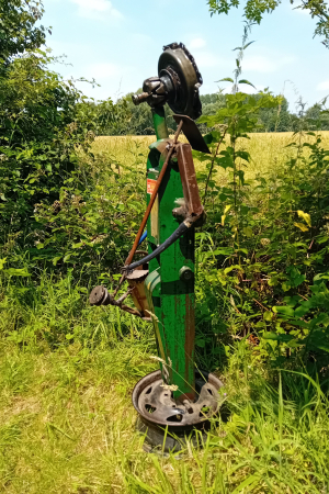Simonet Biokou - Le jardinier vert (In garden)(Metal, Recup)